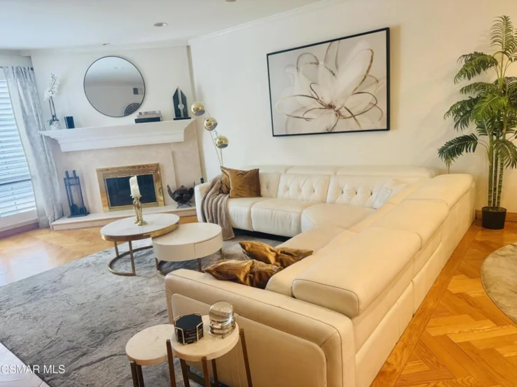 18102 Burbank Boulevard #29 photo 1