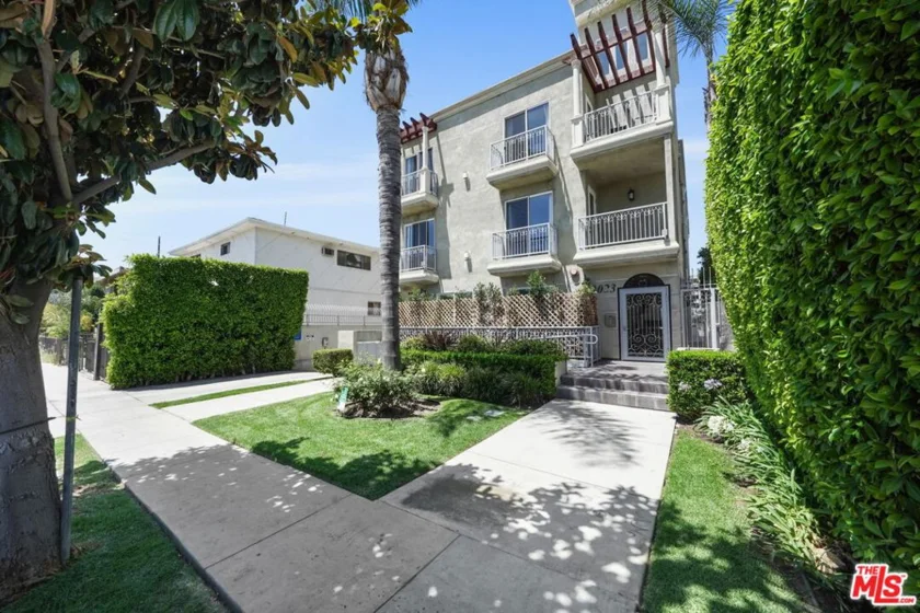 1023 Wilcox Avenue #201 photo 1