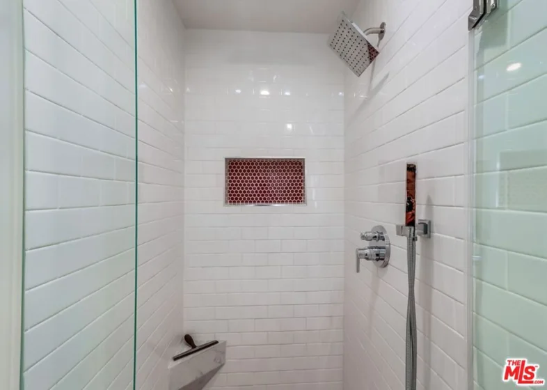 1275 Havenhurst Drive #4 photo 38