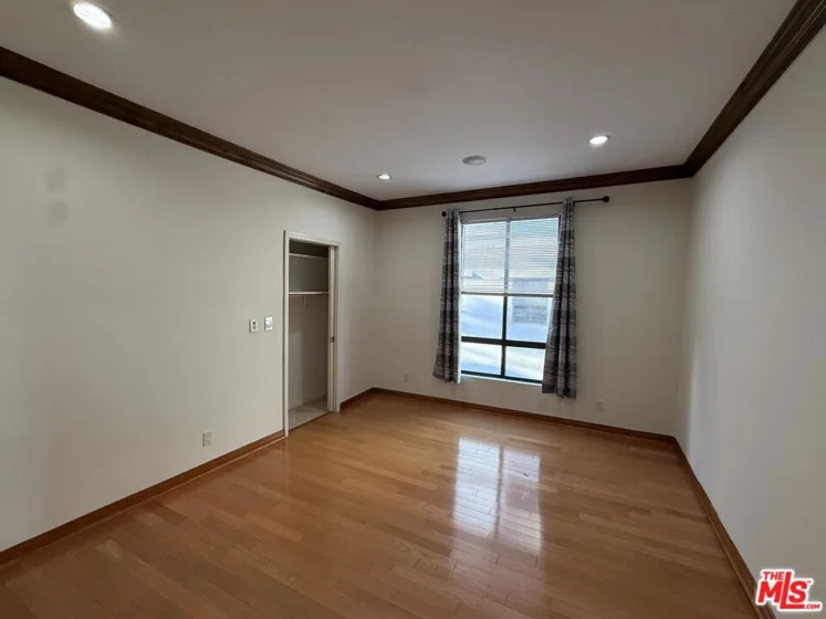 450 N Oakhurst Drive #304 photo 2