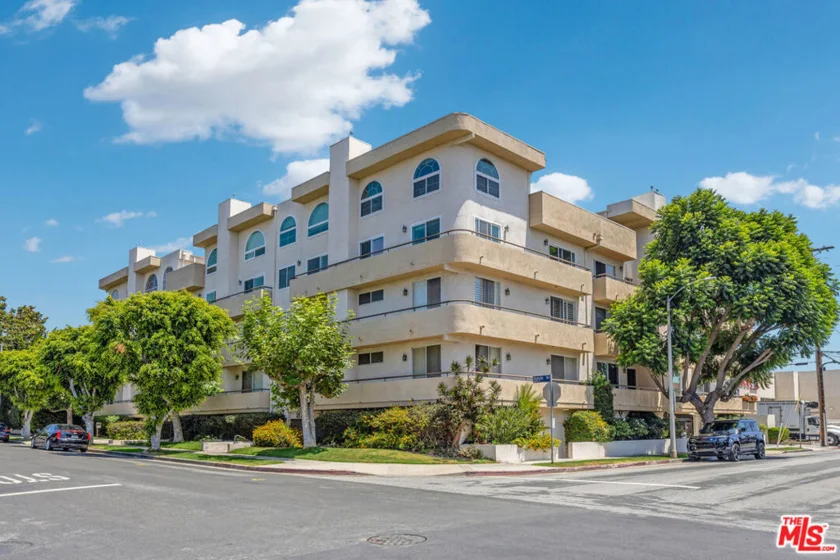 1872 Midvale Avenue #205 photo 44