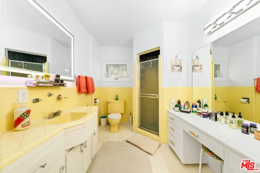 1330 N Crescent Heights Boulevard #16 photo 20