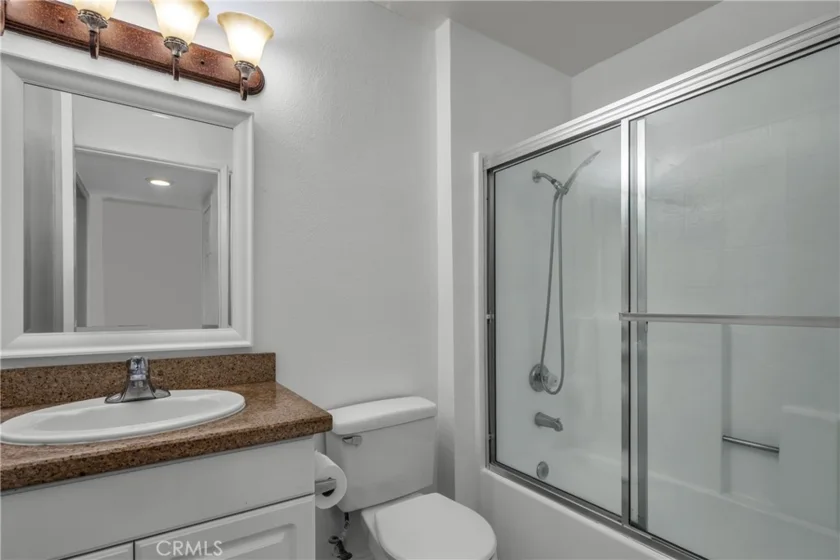 5500 Owensmouth Avenue #228 photo 16