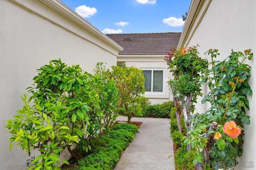 29549 Circle R Greens Drive photo 6