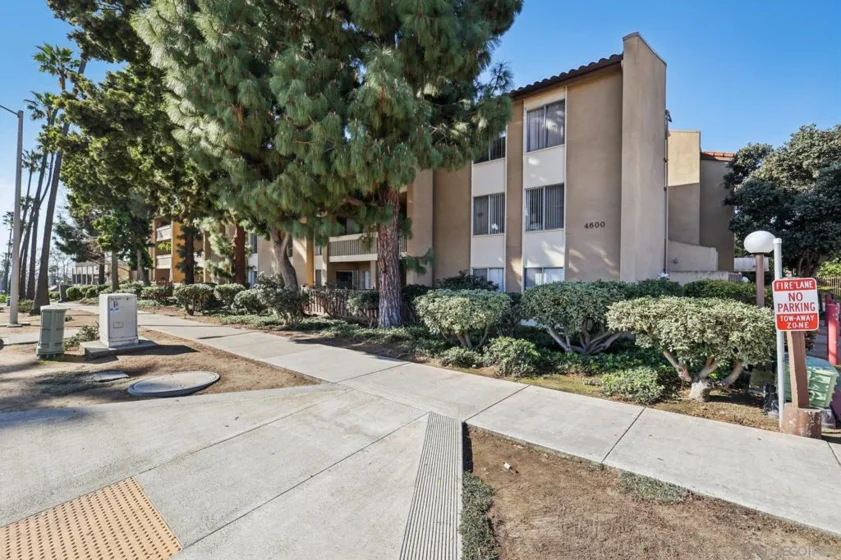 4600 Lamont Street #204 photo 32