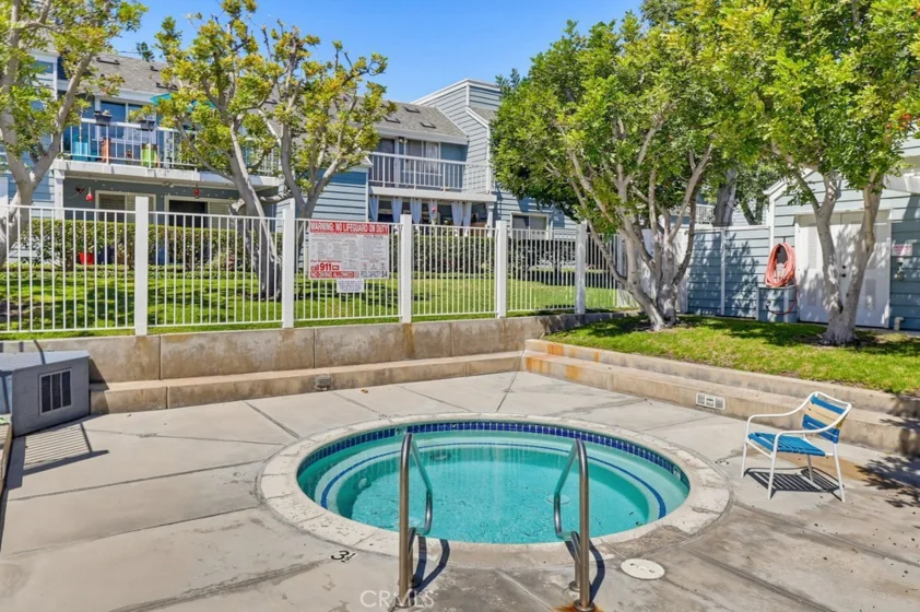 6028 Bixby Village Drive #96 photo 44