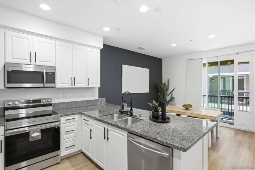 2815 Clary Street photo 1