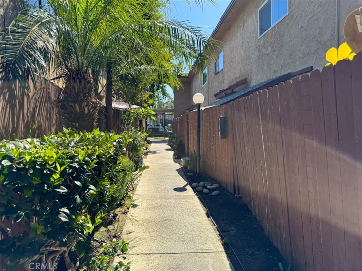 9019 Cedros Avenue #12 photo 13