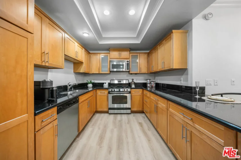 1128 S Serrano Avenue #104 photo 3