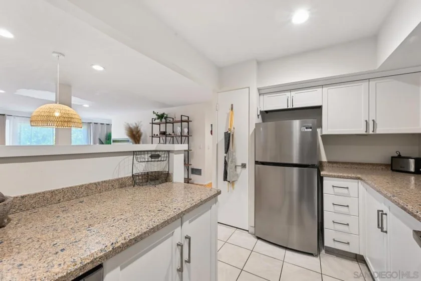 2610 Torrey Pines Road #C22 photo 20