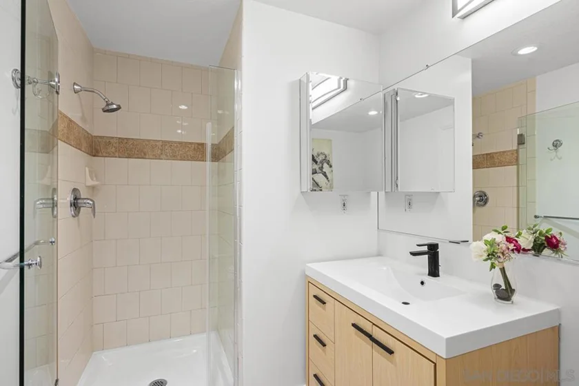 850 Beech Street #908 photo 22
