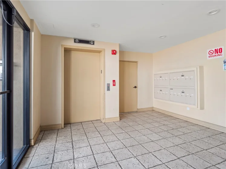 4301 Fulton Avenue #303 photo 3