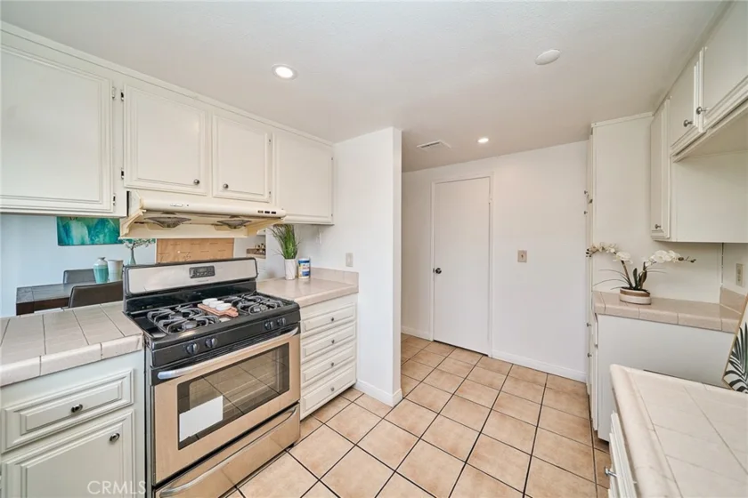 1417 S Marguerita Avenue #10 photo 12