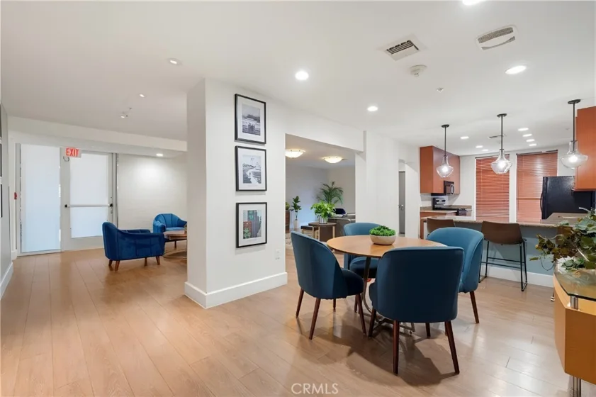488 E Ocean #1607 photo 23