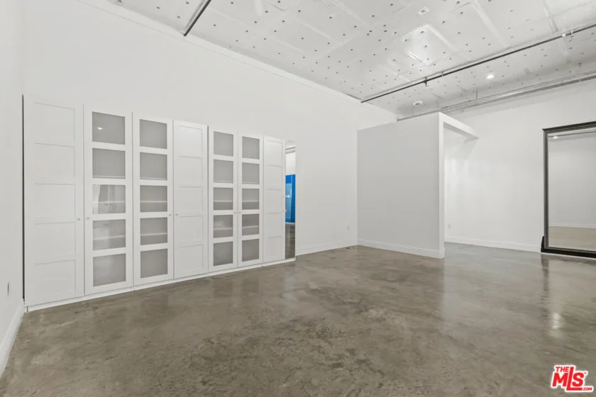3785 Wilshire Boulevard #204 photo 34