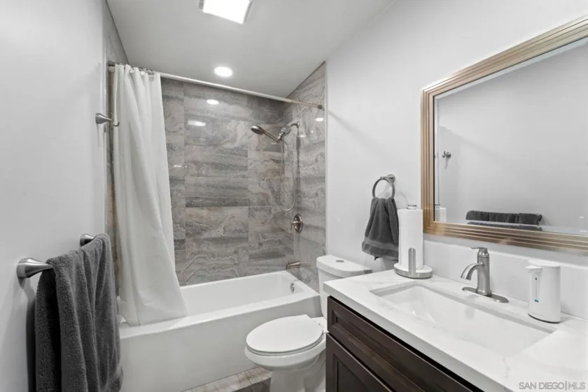 196 W Park Avenue #1 photo 17