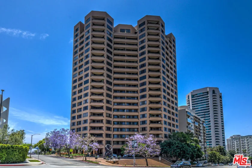 10430 Wilshire Boulevard #1003 photo 1