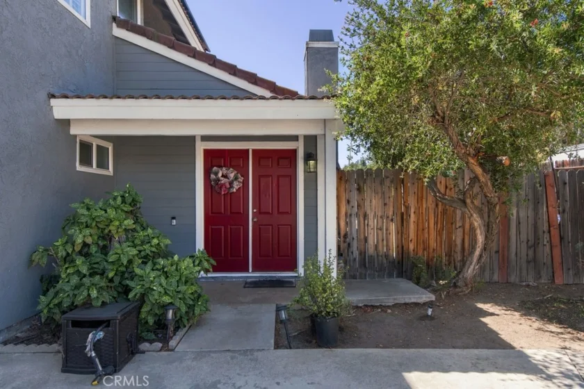 27035 Winchester Creek Avenue photo 3