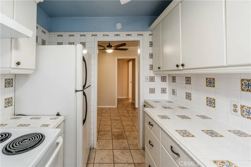 100 Cerritos Avenue #7 photo 4