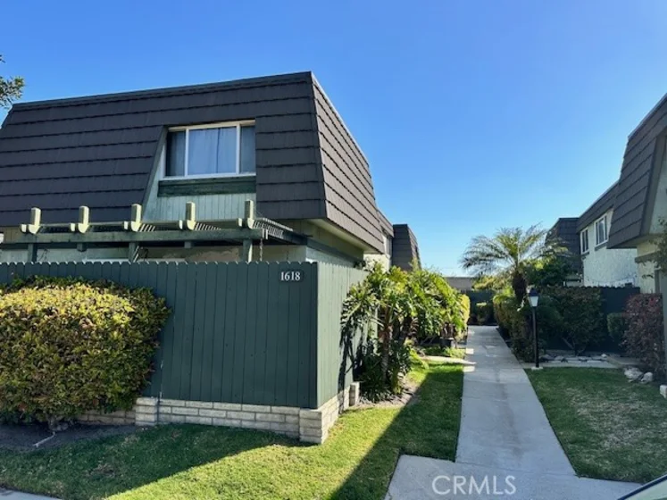 1618 Iowa Street #D photo 1
