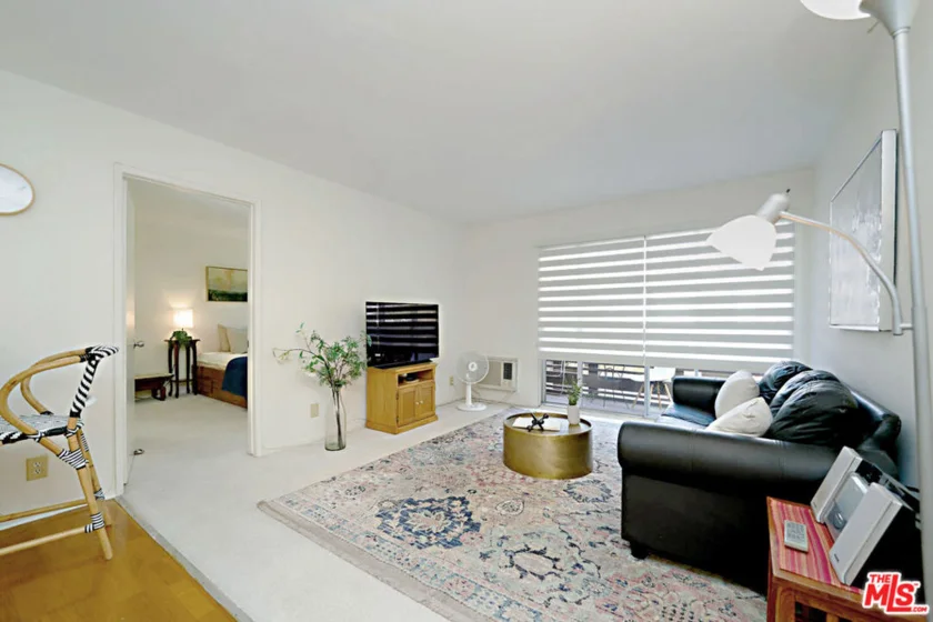 320 S Ardmore Avenue #323 photo 7