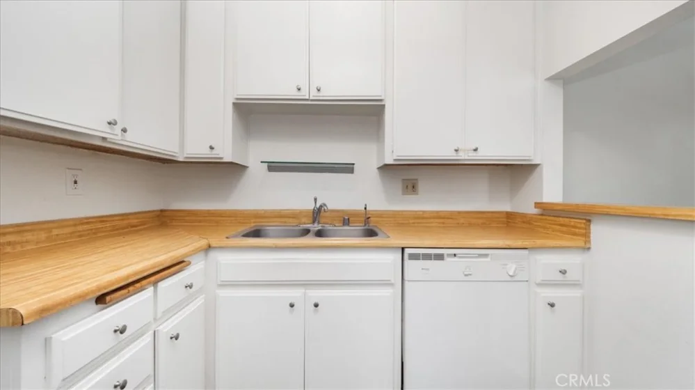 3649 Glendon Avenue #202 photo 32