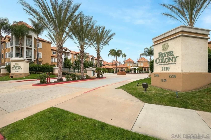 2150 Camino De La Reina #4103 photo 1