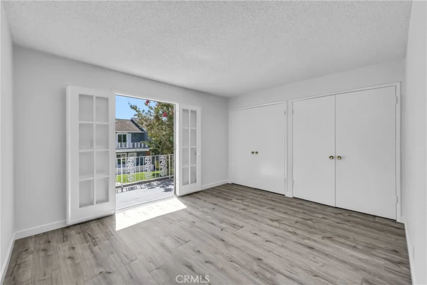 107 Lexington photo 8
