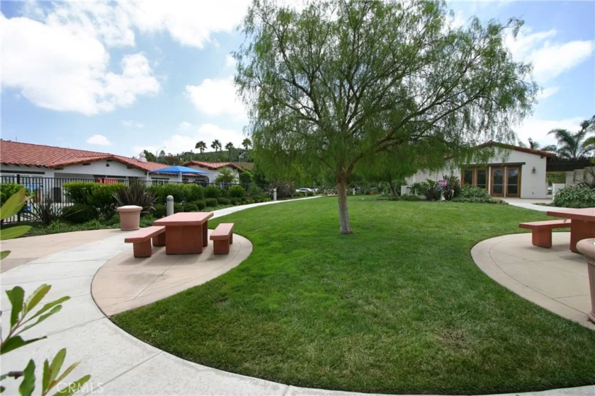6004 Paseo Salinero photo 22