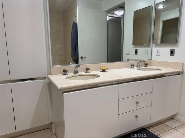 850 E Ocean Boulevard #B3 photo 25