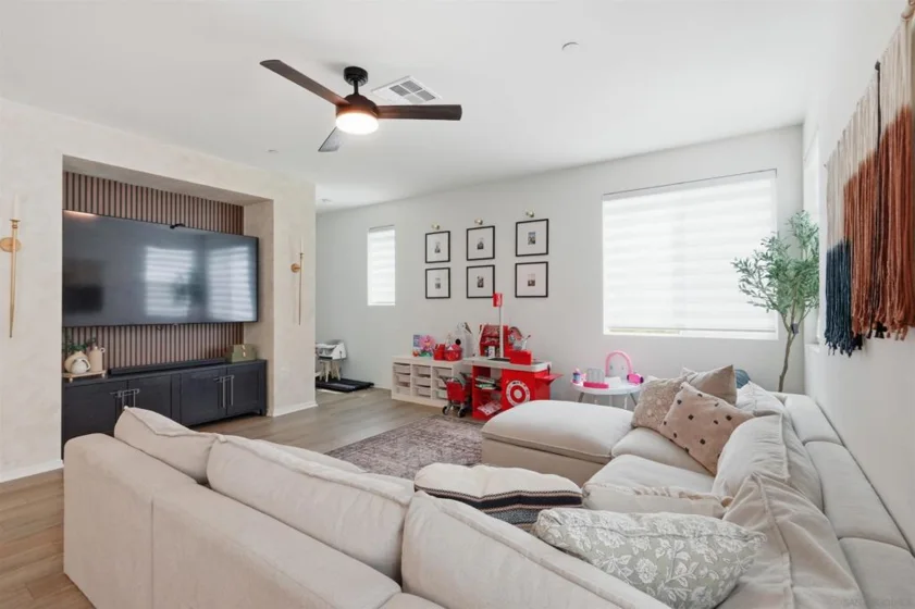 5491 Seacliff Place #108 photo 13