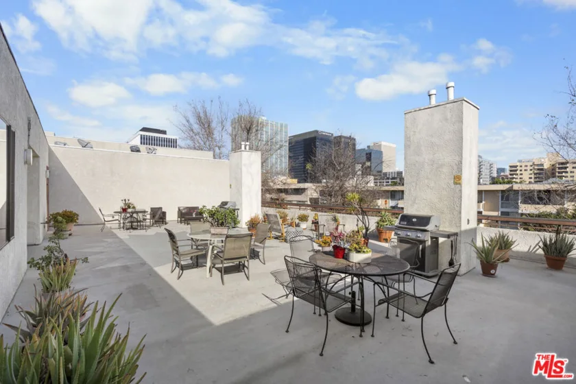 729 S Hobart Boulevard #40 photo 19