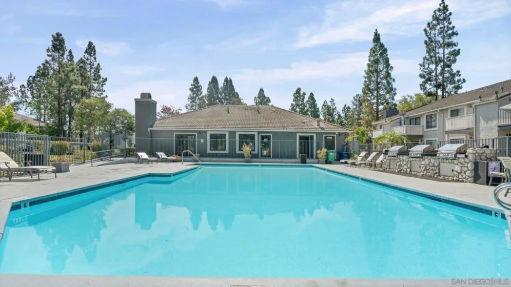 14966 Avenida Venusto #71 photo 31