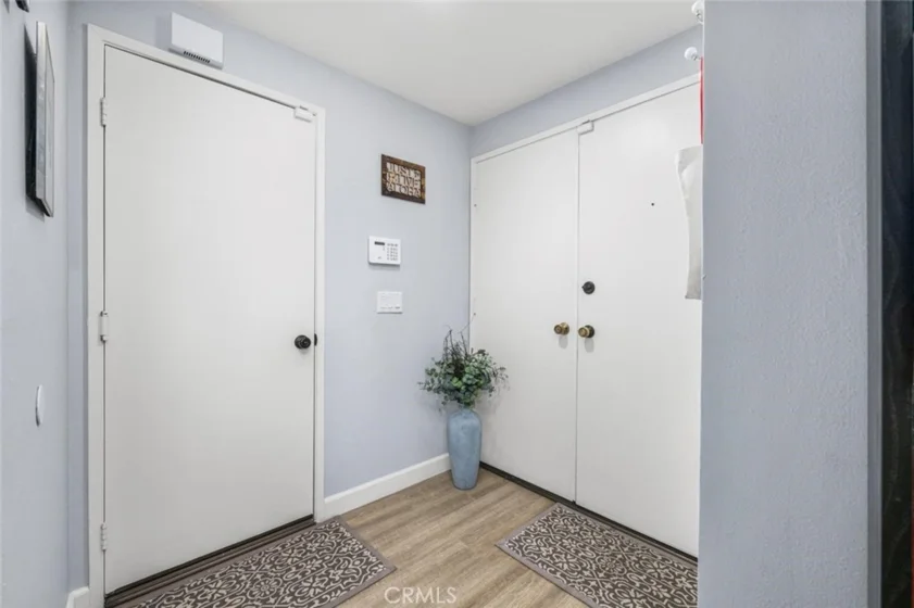 5588 Orange Avenue photo 4
