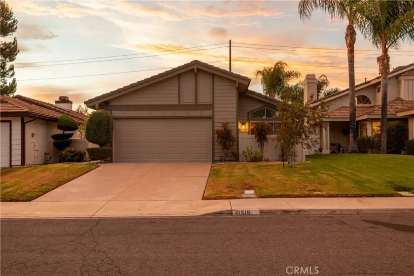 41519 Avenida De La Reina photo 2