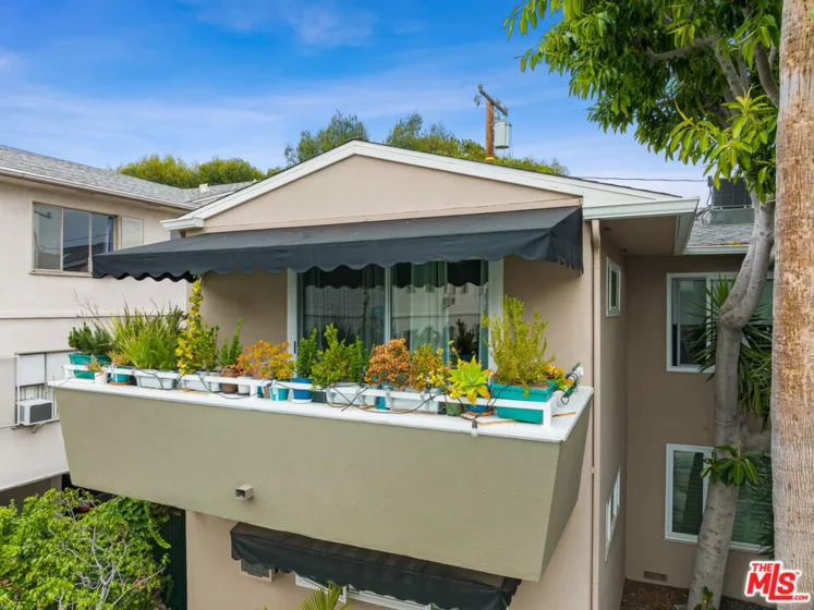 1330 N Crescent Heights Boulevard #16 photo 26