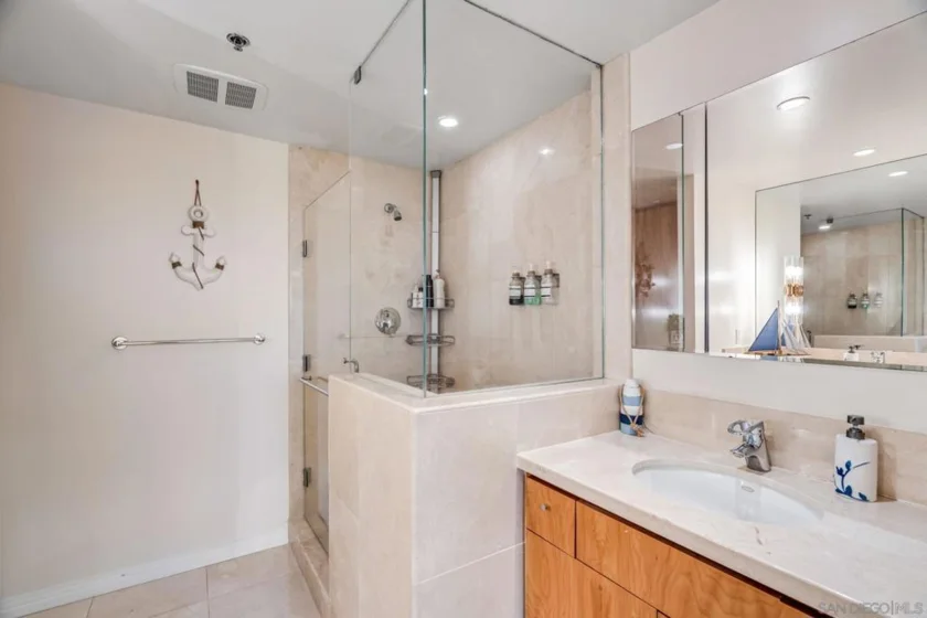 700 W Harbor Drive #705 photo 18