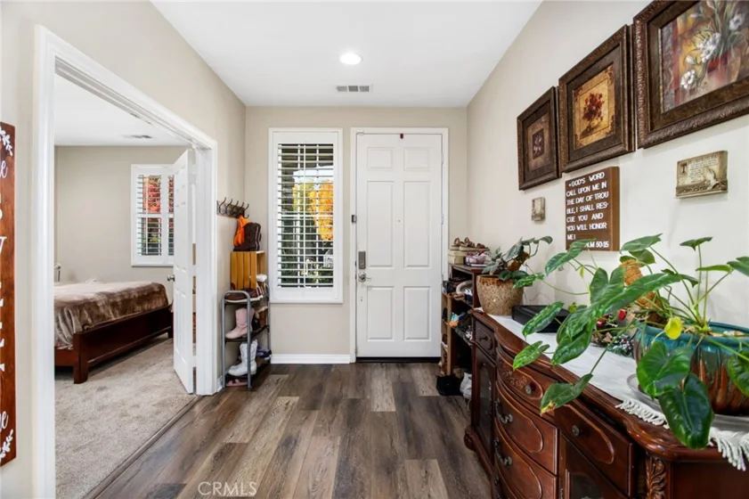 22862 Montanya photo 35