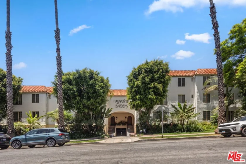 1345 N Hayworth Avenue #2 photo 27