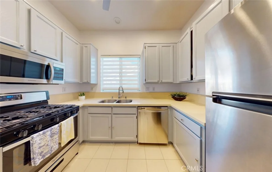 210 California Court photo 16