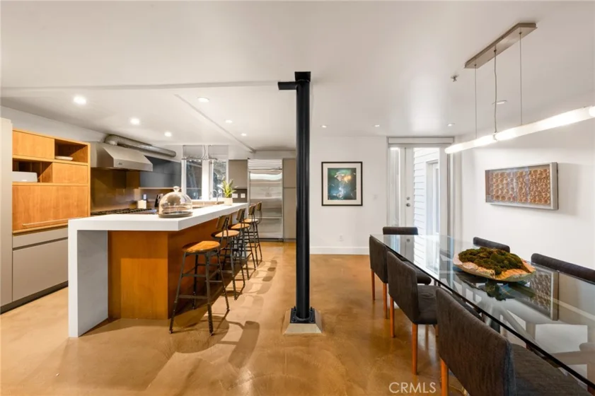 1037 N Laurel Avenue #11B photo 10