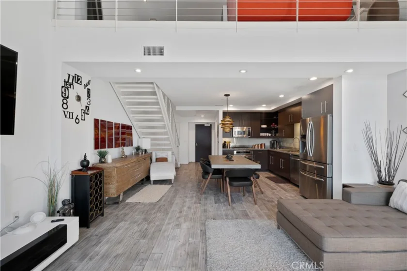 1100 Wilshire Boulevard #1707 photo 30