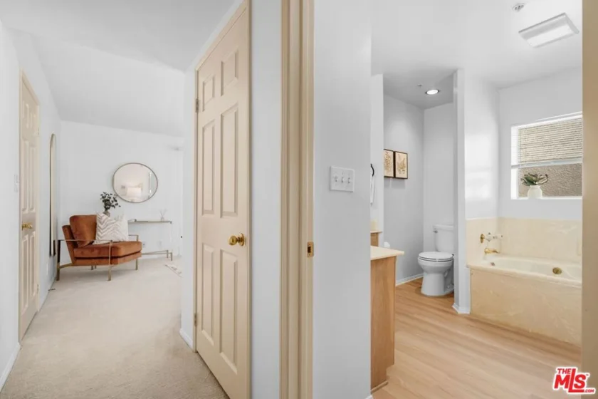 1932 Pelham Avenue #202 photo 24