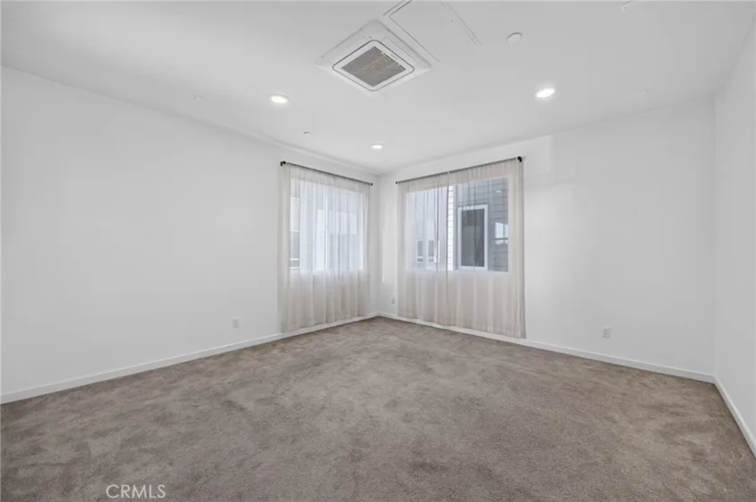 821 Brickyard photo 26