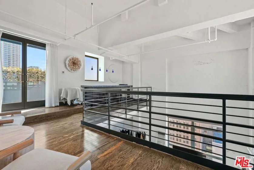 849 S Broadway #1210 photo 27