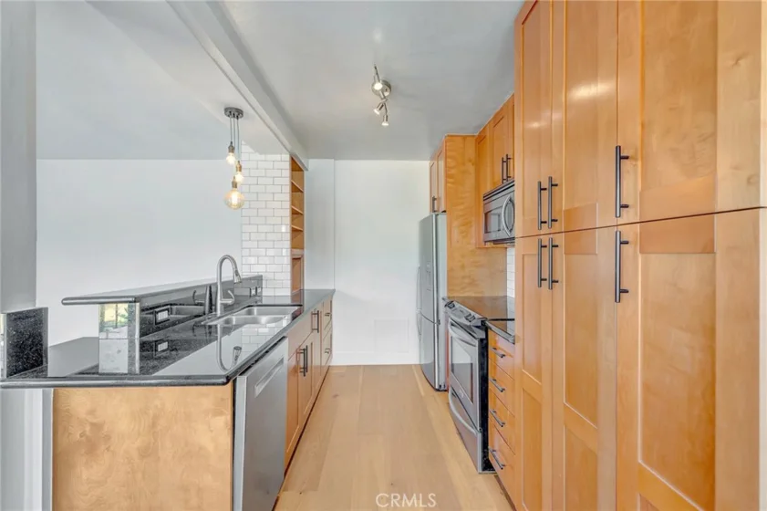 3707 E Livingston #306 photo 11