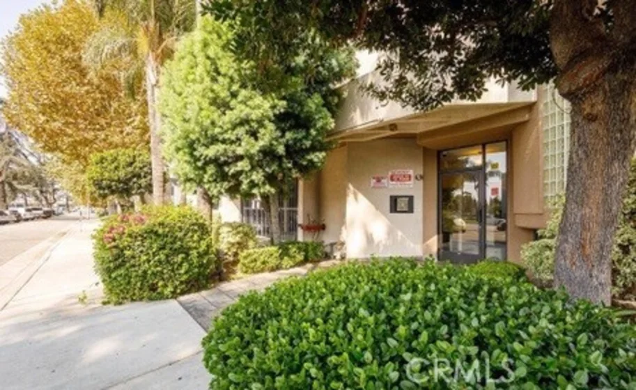 15455 Sherman Way #18 photo 1