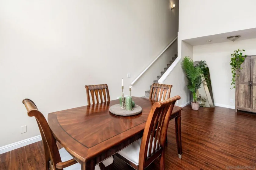 2544 Navarra Drive #4 photo 4
