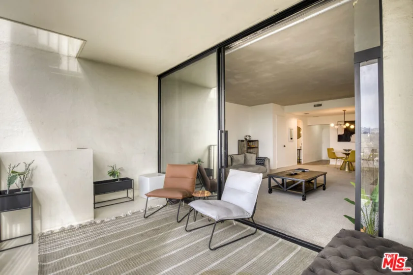 10433 Wilshire Boulevard #808 photo 7