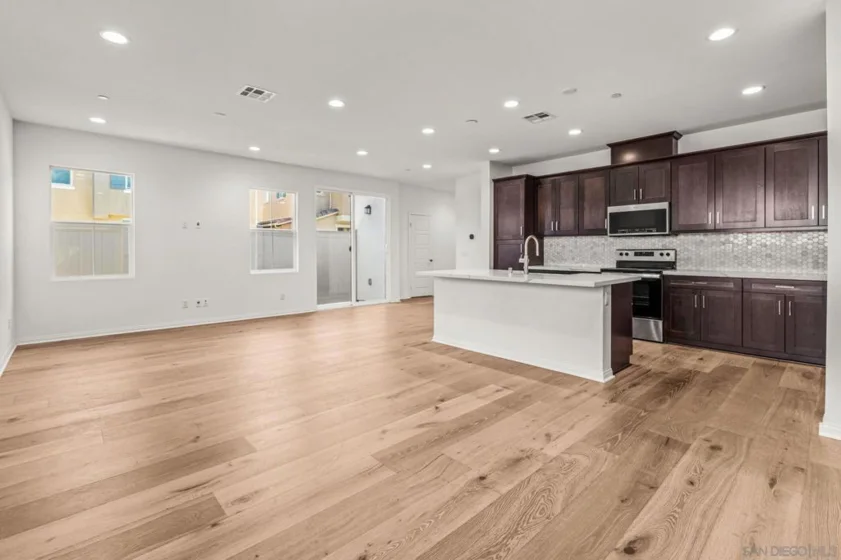 505 Pinedale photo 4